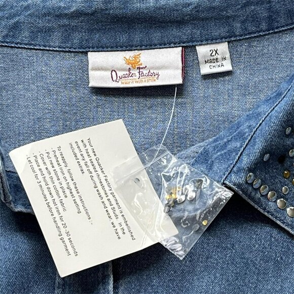 Quacker Factory Denim Button Up Top 2X Rhinestones Bling Western NEW - Picture 5 of 7